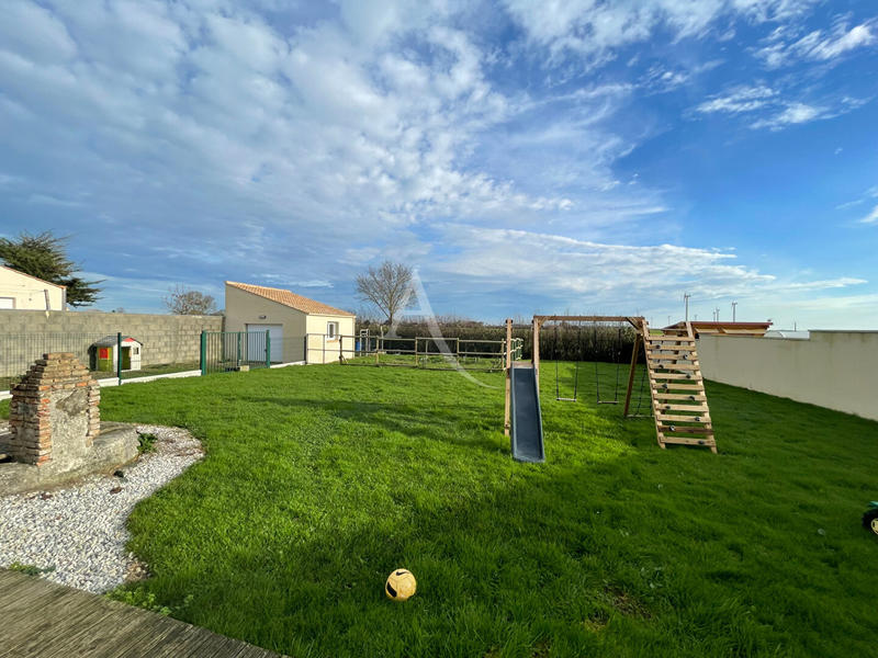 Maison - 140 m² - 5 pièces