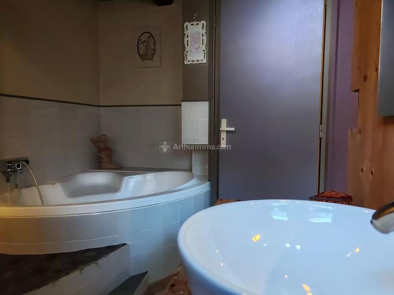 Maison - 407 m² - 7 pièces