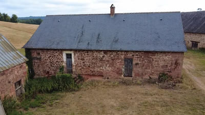 Corps de ferme - 180 m² - 4 pièces