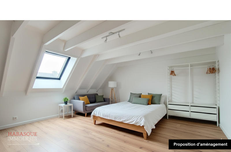 Maison - 93 m² - 7 pièces