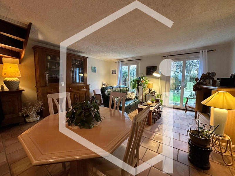 Maison - 92 m² - 4 pièces