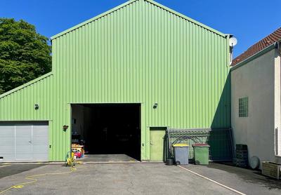 Local d'activité / Entrepôt - 360 m² - 2 pièces