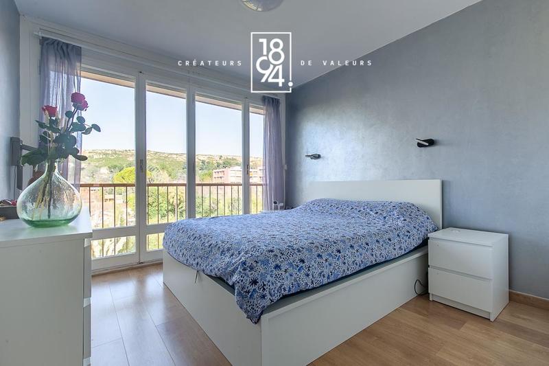 Appartement - 77 m² - 4 pièces