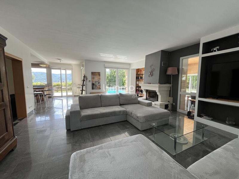 Maison - 193 m² - 6 pièces