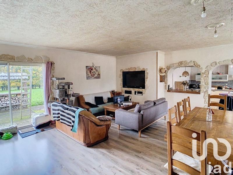 Maison - 207 m² - 7 pièces