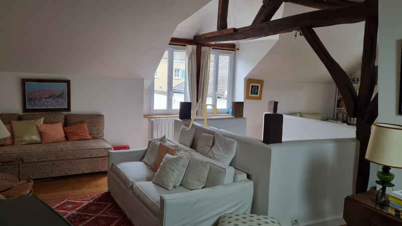 Maison - 220 m² - 8 pièces