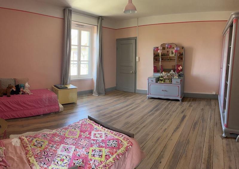 Maison - 263 m² - 9 pièces