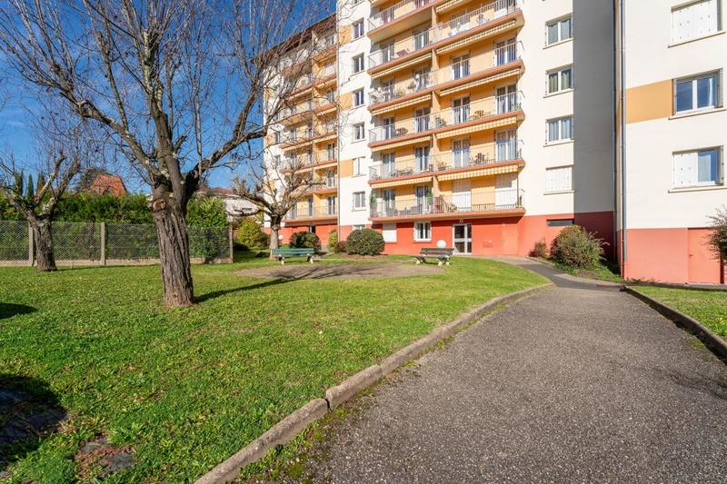 Appartement - 84 m² - 4 pièces