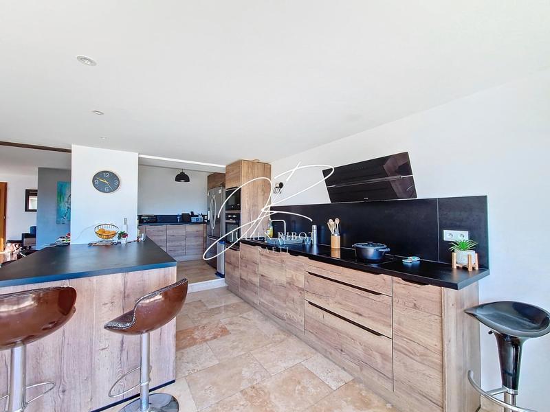 Maison - 165 m² - 6 pièces