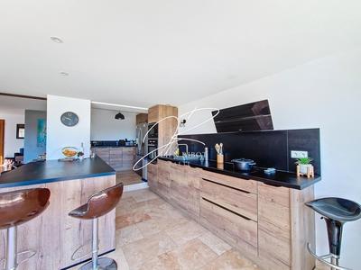 Maison - 165 m² - 6 pièces