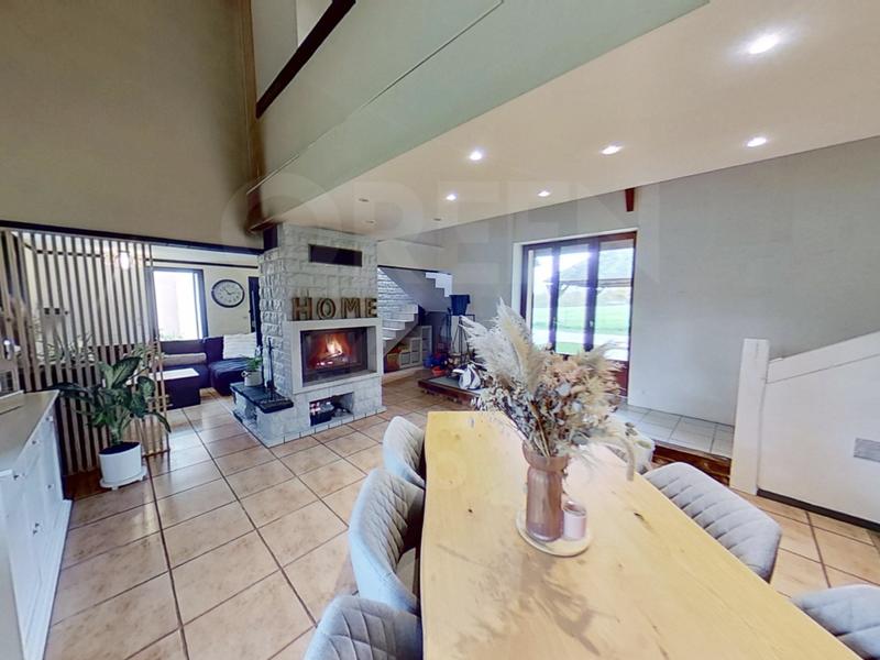 Maison - 216 m² - 6 pièces