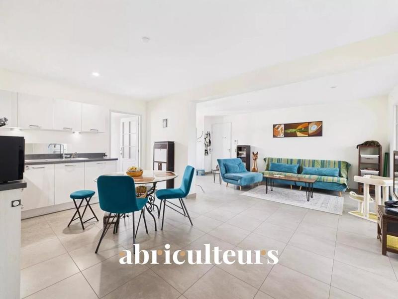 Appartement - 70 m² - 3 pièces