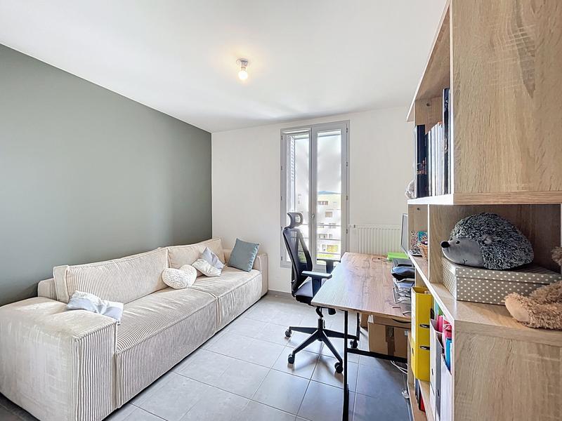 Appartement - 82 m² - 4 pièces