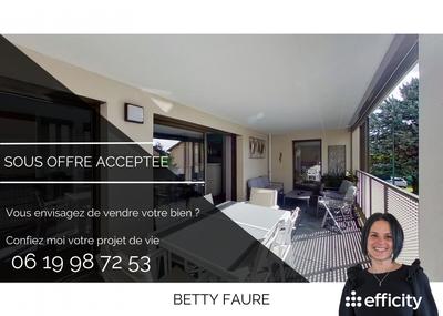 Appartement - 95 m² - 4 pièces