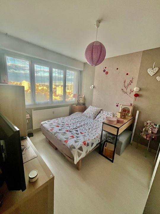 Appartement - 94 m² - 5 pièces