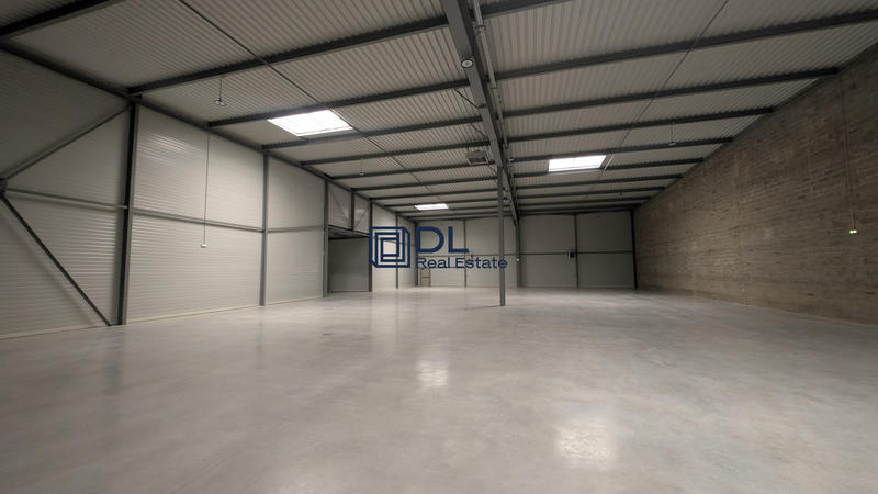 Entrepôt - 1 000 m²