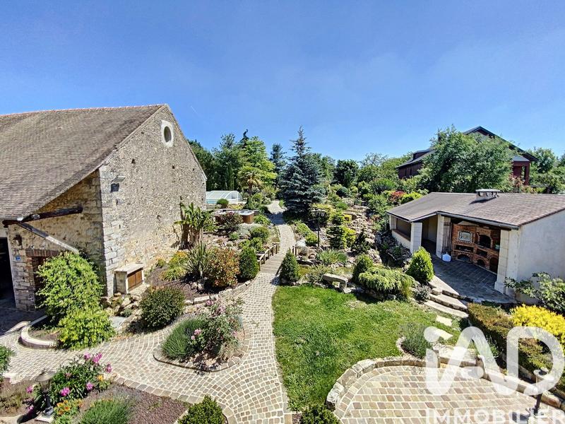 Maison - 136 m² - 7 pièces