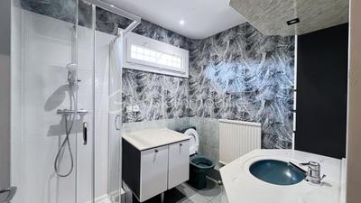 Maison traditionnelle - 136 m² - 7 pièces