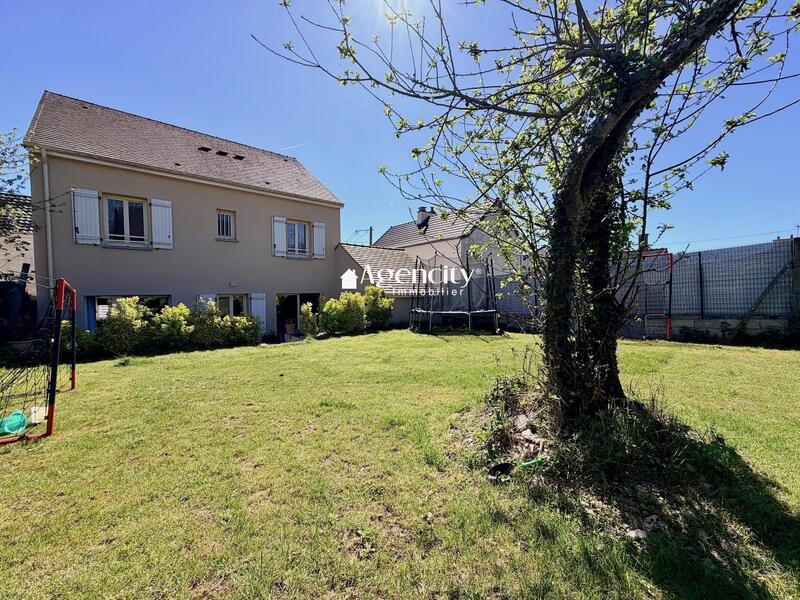 Maison - 125 m² - 6 pièces