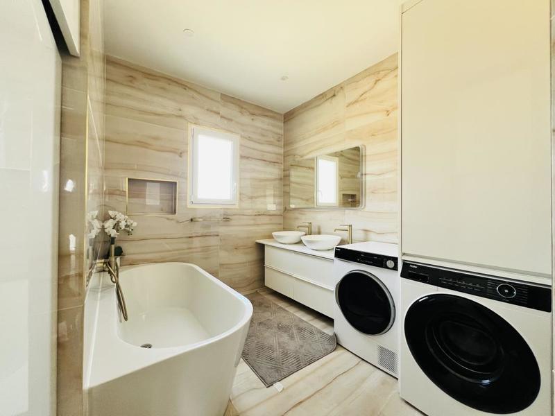 Maison - 170 m² - 7 pièces