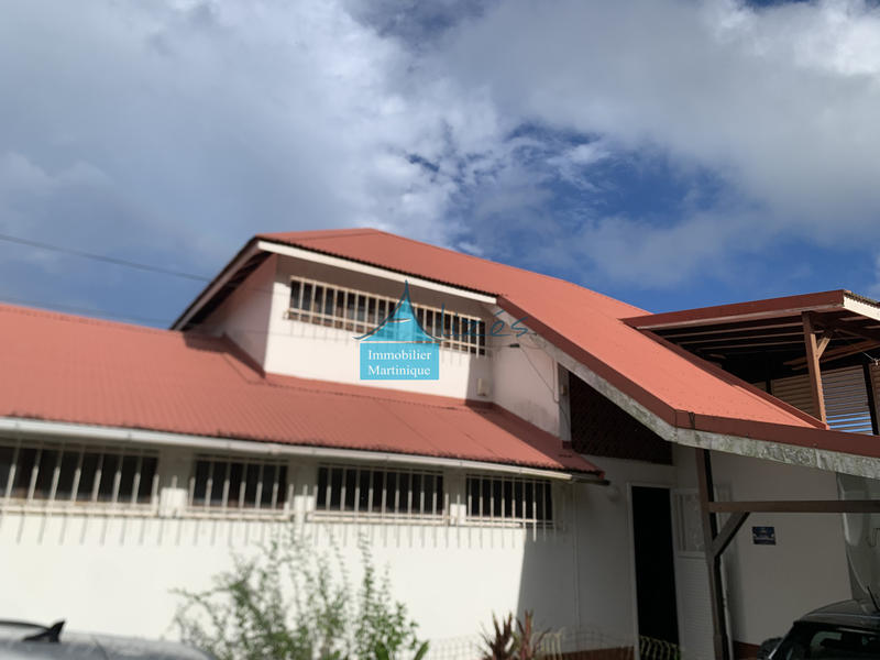 Maison - 160 m² - 4 pièces