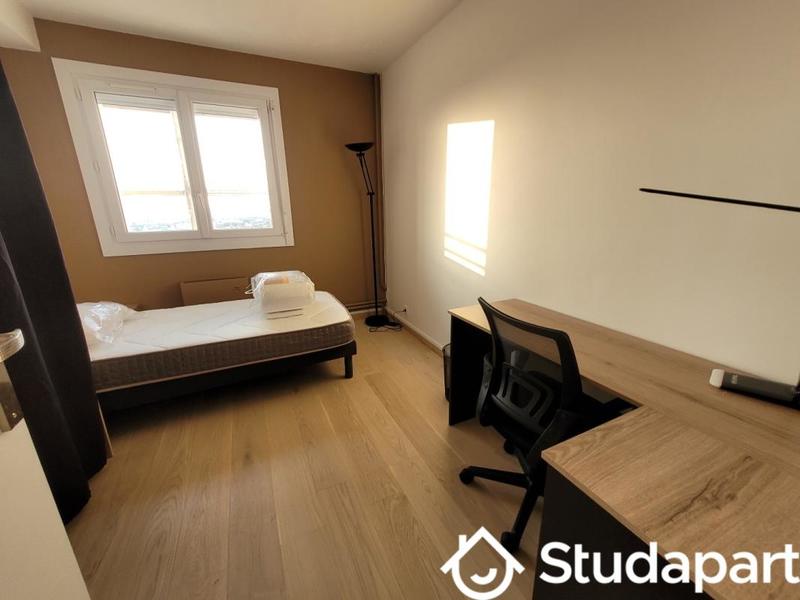 Chambre - 10 m² - 1 pièce