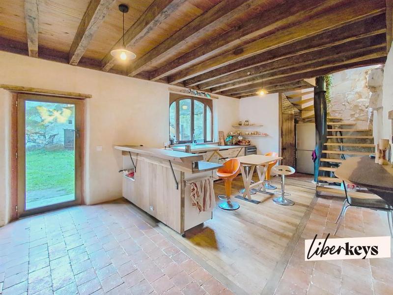 Maison ancienne - 162 m² - 6 pièces