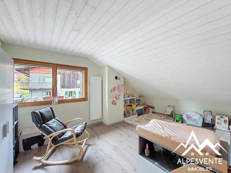 Appartement - 90 m² - 4 pièces