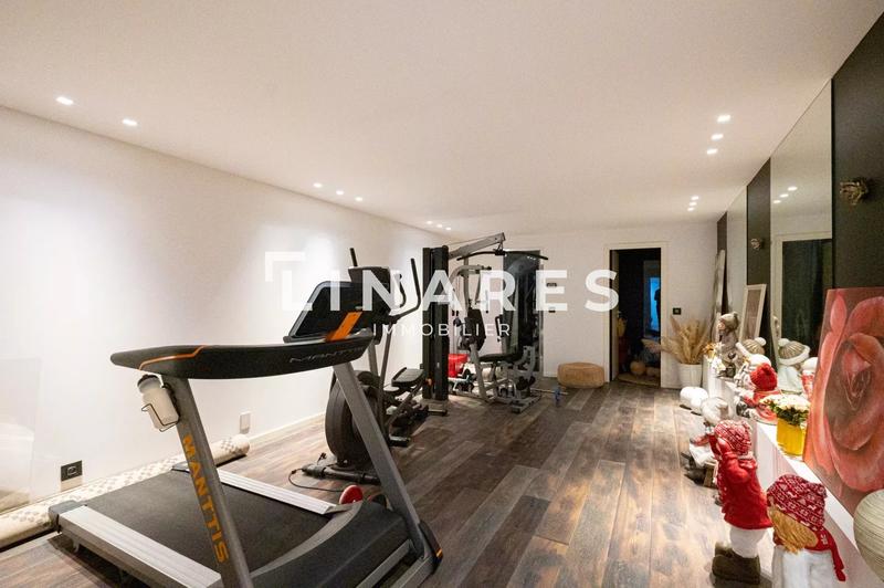 Maison - 350 m² - 4 pièces