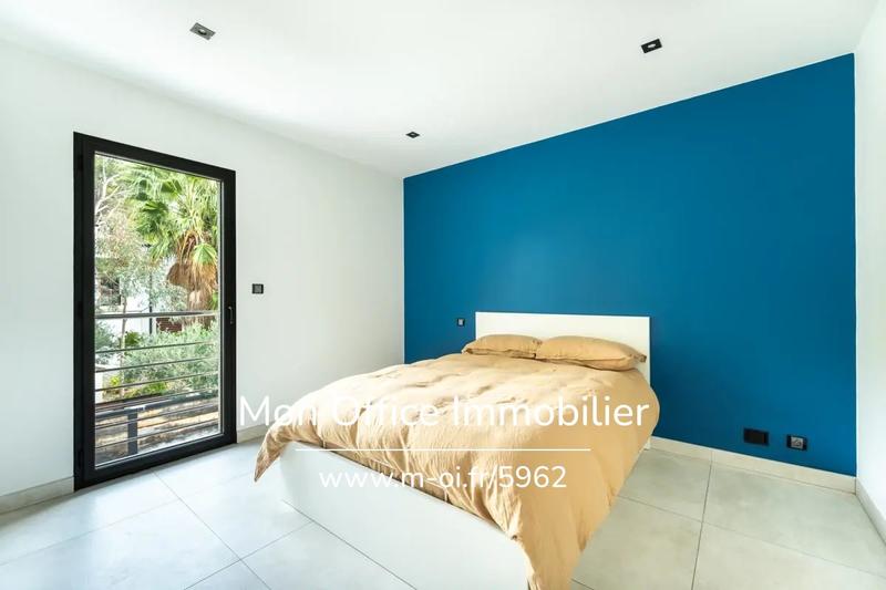 Maison - 180 m² - 5 pièces