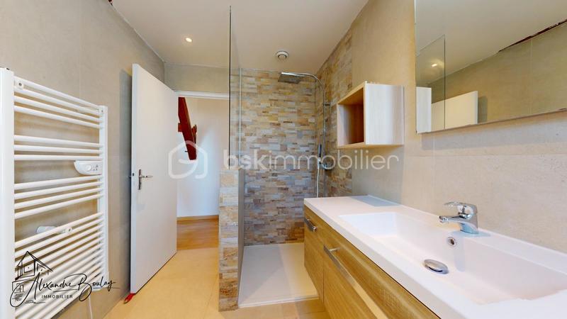 Maison jumelée - 106 m² - 4 pièces