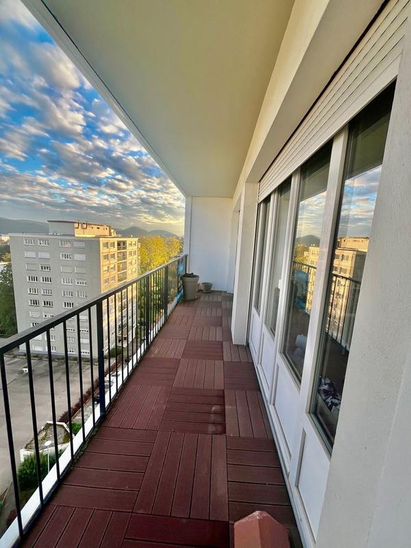 Appartement - 94 m² - 5 pièces