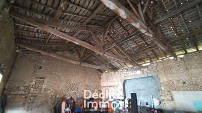 Grange - 145 m² - 2 pièces