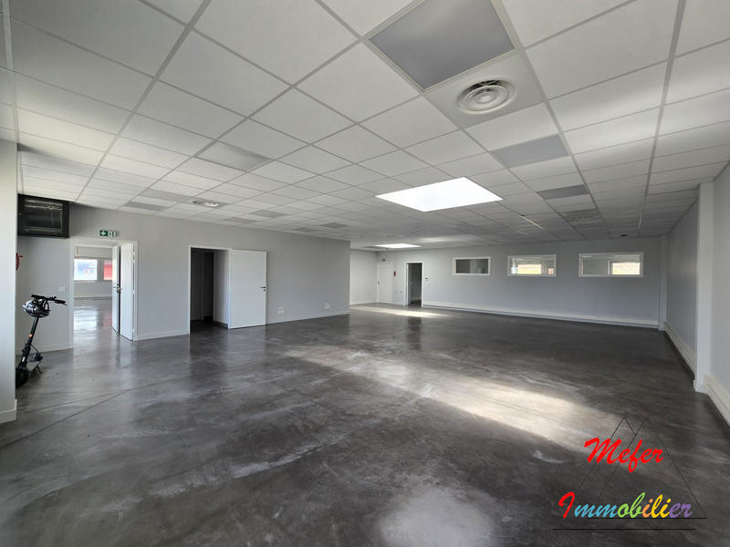 Local d'activités - 160 m²