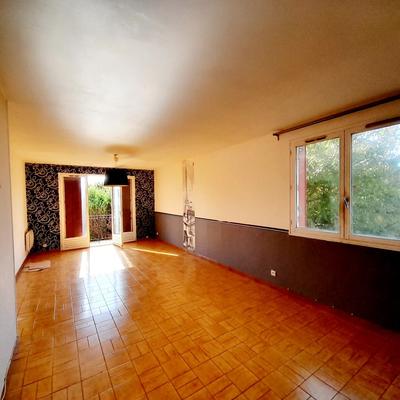 Maison - 84 m² - 4 pièces