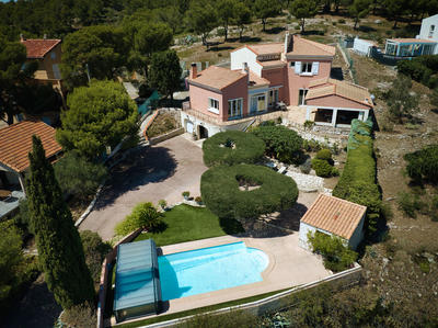 Maison - 160 m² - 5 pièces