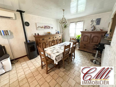 Maison - 93 m² - 4 pièces