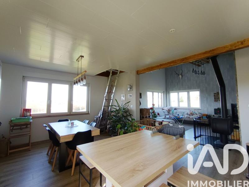 Maison - 104 m² - 5 pièces