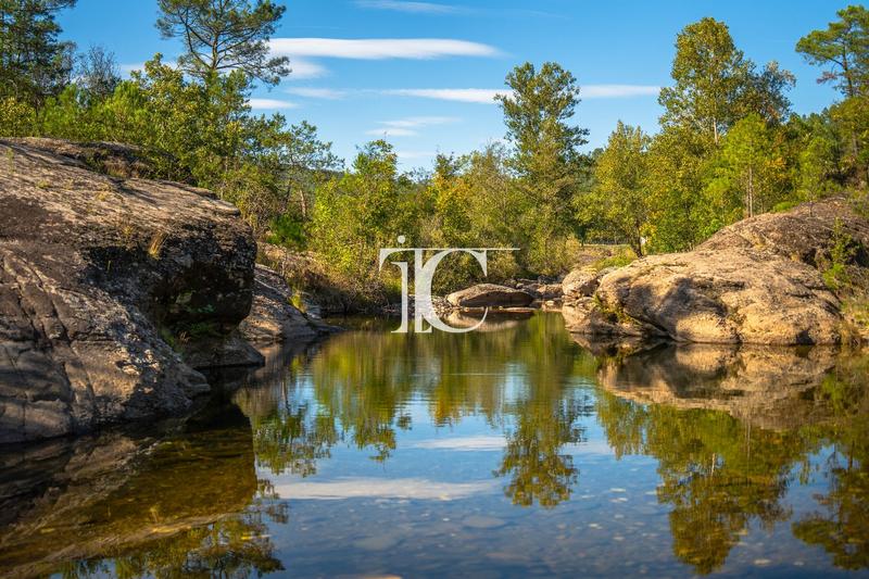 Maison - 379 m² - 19 pièces