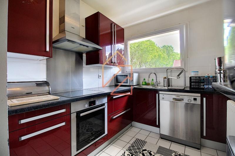 Studio - 98 m² - 4 pièces