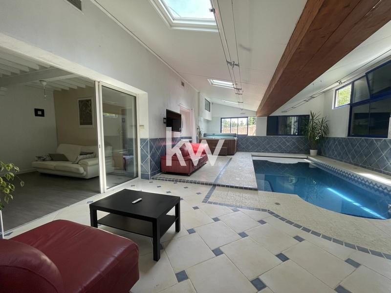 Maison - 177 m² - 7 pièces