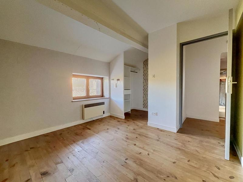 Maison de village - 95 m² - 5 pièces