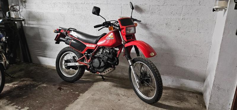 Honda Xlr 350 honda rouge 0350 387