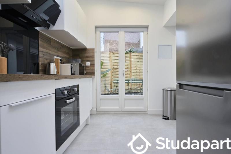 Chambre - 11 m² - 1 pièce