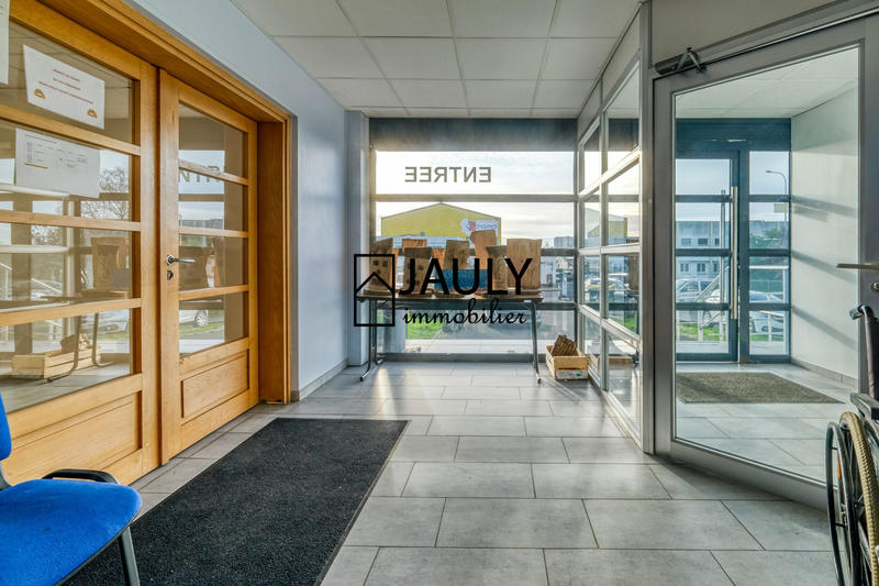 Local commercial - 6 825 m²