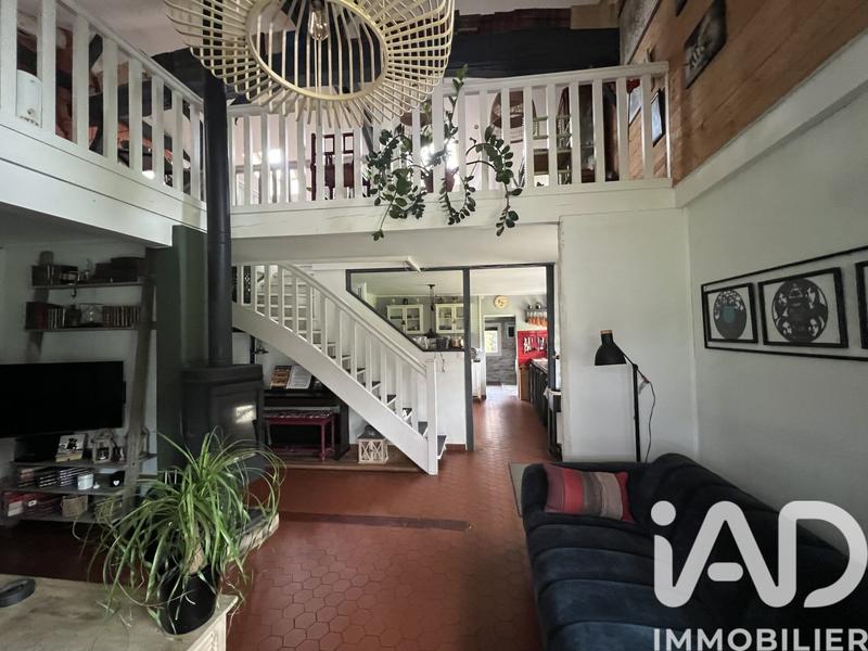 Maison - 167 m² - 9 pièces