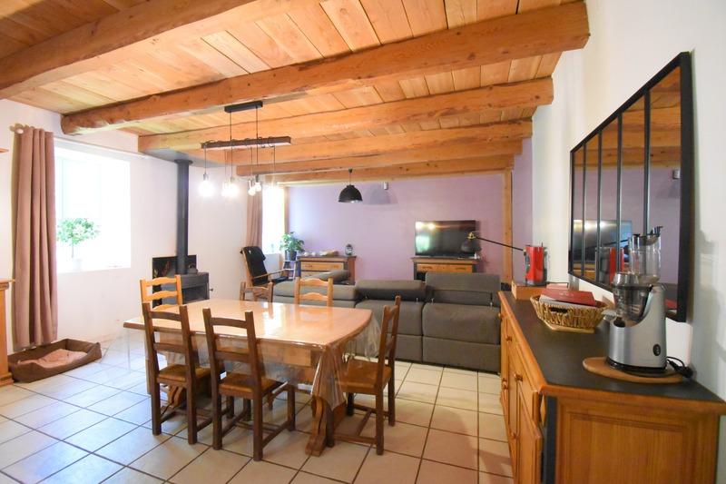 Maison en pierre - 141 m² - 6 pièces