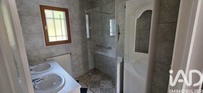 Maison - 94 m² - 4 pièces