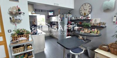 Maison - 162 m² - 8 pièces