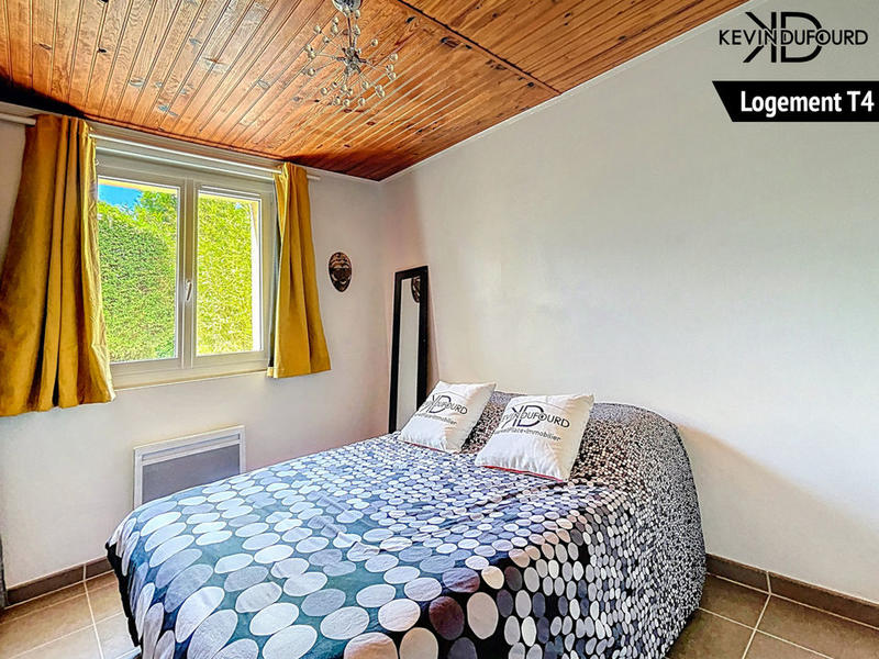 Maison - 225 m² - 11 pièces